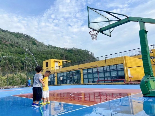 山东驾驶式果岭剪草机